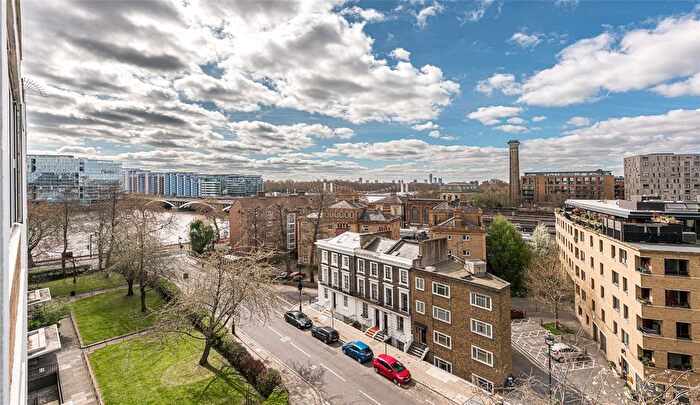 2 Bedroom Flat For Sale In Churchill Gardens, London, SW1V
