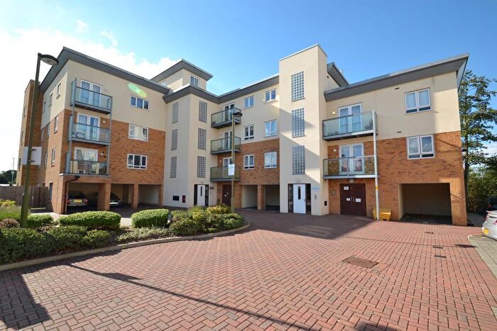 2 Bedroom Flat To Rent In Todd Close, Borehamwood, WD6