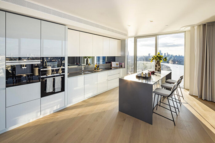 3 Bedroom Apartment To Rent In Newfoundland Place, London, E14