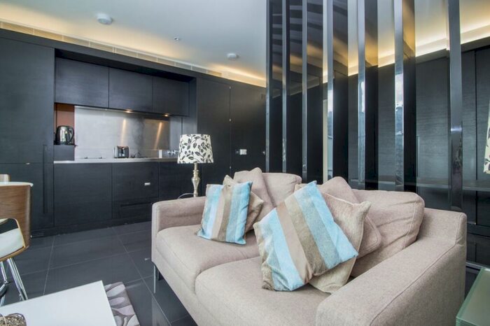 Studio To Rent In East Tower, Pan Peninsula, Canary Wharf, E14