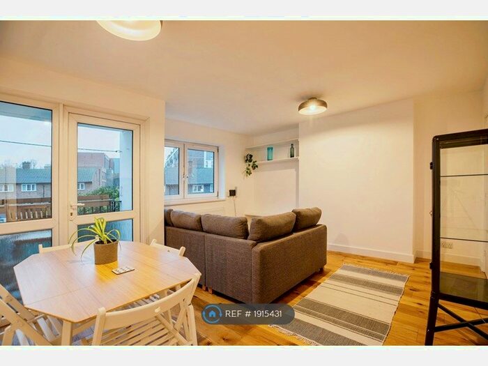 3 Bedroom Maisonette To Rent In Tomson House, London, SE1