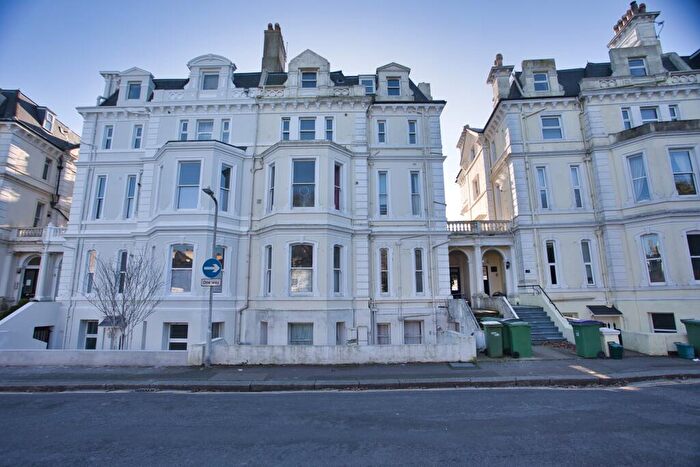 2 Bedroom Flat For Sale In Augusta Gardens, Folkestone, CT20