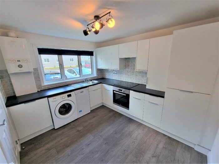 2 Bedroom Flat To Rent In Rousay Terrace, Sheddocksley, Aberdeen, AB15