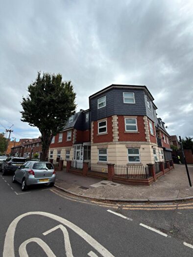2 Bedroom Apartment To Rent In Rogers Road, London, E16