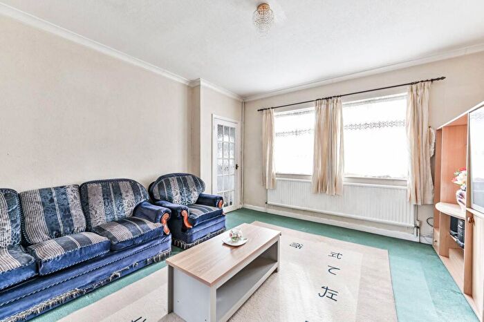 2 Bedroom Terraced House To Rent In De Quincey Road, , Tottenham, London, N17