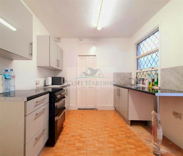 3 Bedroom Terraced House To Rent In Alpha Road, London, N18
