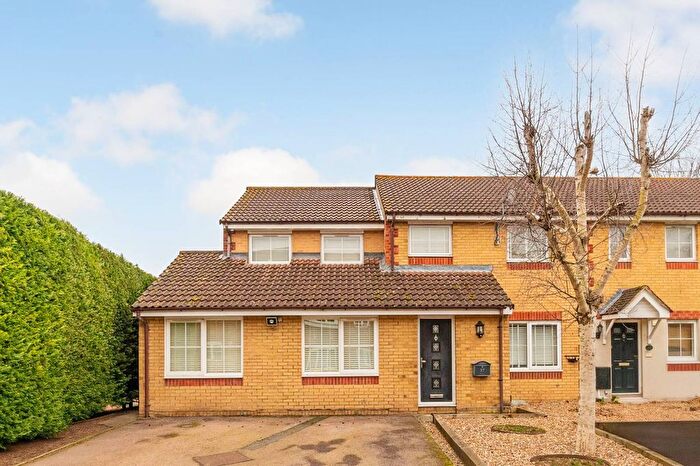 4 Bedroom End Terrace House To Rent In Philips Close, Carshalton, SM5
