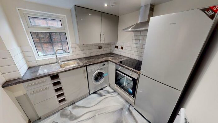 1 Bedroom Flat To Rent In Regent Park Terrace, Hyde Park, Leeds, LS6