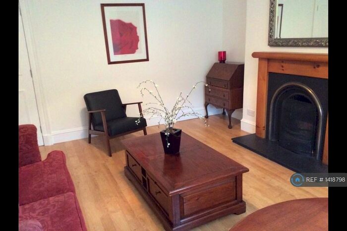 2 Bedroom Flat To Rent In Forest Avenue, Aberdeen, AB15
