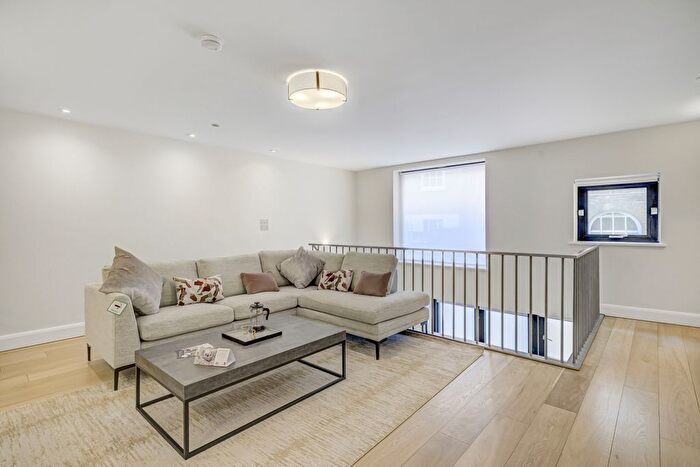 3 Bedroom Mews To Rent In Cavendish Mews South, Marylebone, W1W