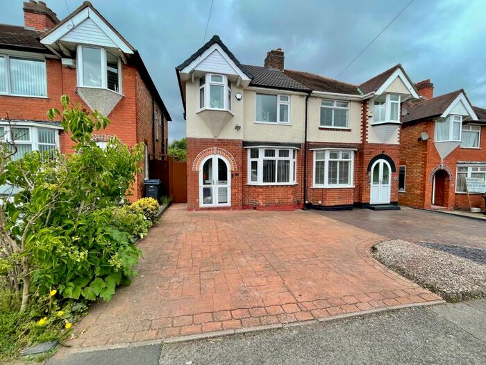 3 Bedroom House To Rent In Gibbins Road, Selly Oak, B29
