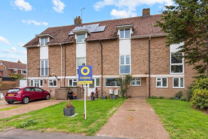 3 Bedroom Terraced House For Sale In Ormonde Way, Shoreham Beach, BN43