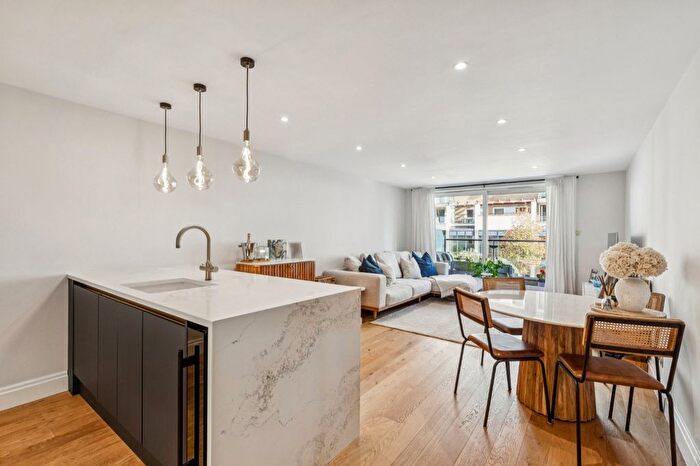 2 Bedroom Flat For Sale In Compass House, Smugglers Way, SW18