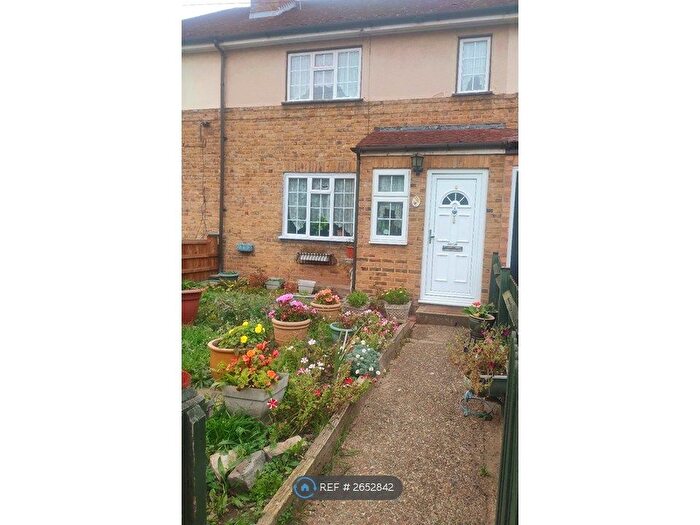 3 Bedroom Terraced House To Rent In Worton Road, Isleworth, TW7