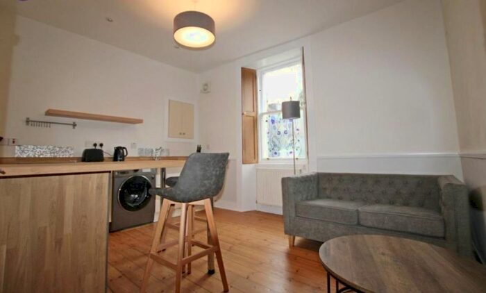 1 Bedroom Flat To Rent In Shaw's Terrace, Edinburgh, EH7