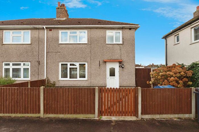 3 Bedroom Semi Detached House For Sale In Ruskin Road, Grays, Essex, RM16