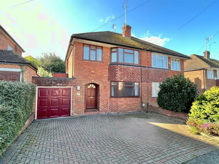 3 Bedroom Semi-Detached House To Rent In Rochford Avenue, Shenfield, Brentwood, CM15