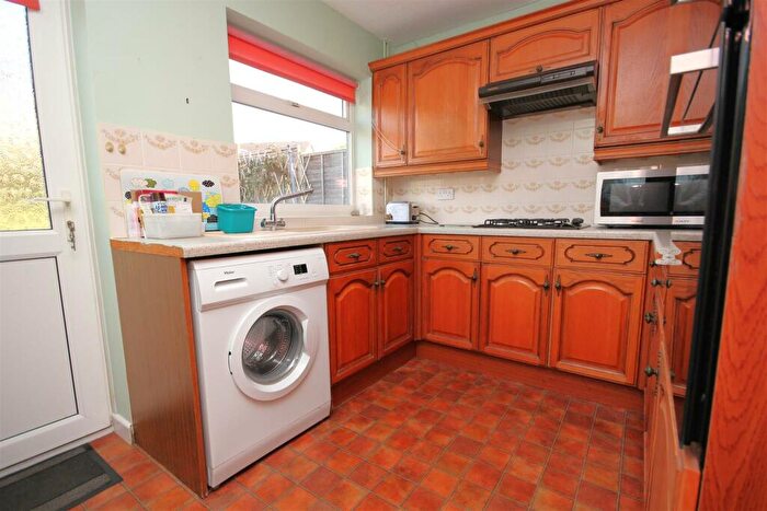 2 Bedroom Semi-Detached Bungalow For Sale In Cedar Way, Higham Ferrers, Rushden, NN10