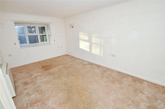 1 Bedroom Flat For Sale In Moorside Road, West Moors, Ferndown, BH22