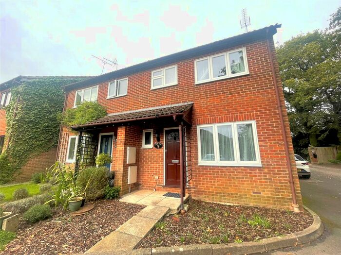 3 Bedroom Semi-Detached House To Rent In Woodberry Close, Chiddingfold, Godalming, Surrey, GU8