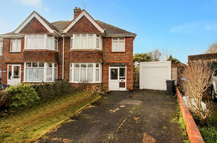 3 Bedroom Semi-Detached House To Rent In Phoenix Crescent, Southwick, BN42