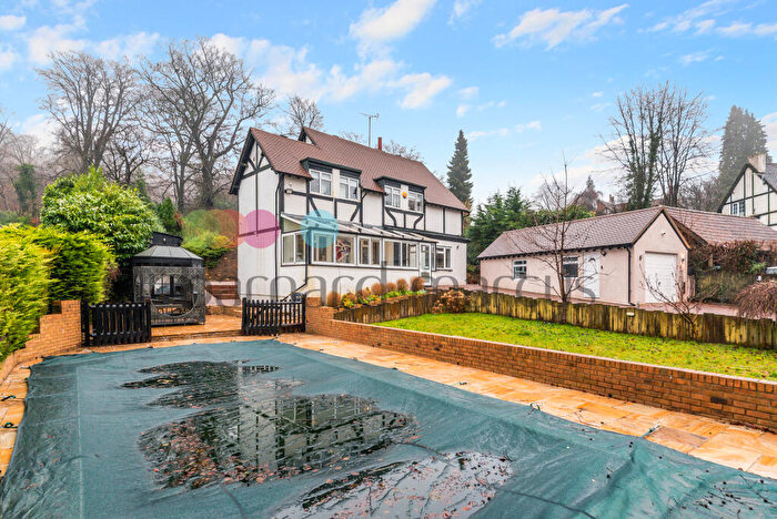 5 Bedroom House To Rent In Weald Way, Caterham, CR3