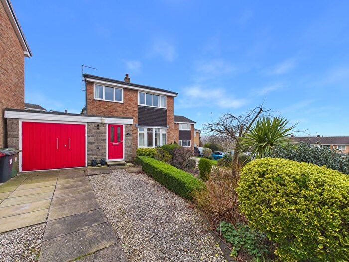 3 Bedroom Detached House For Sale In Romney Drive, Dronfield, Derbyshire, S18