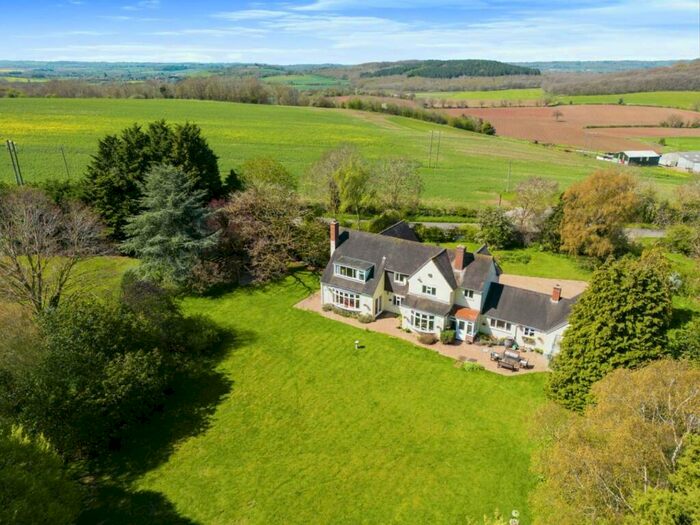 5 Bedroom Detached House For Sale In Haselor, Alcester, B49