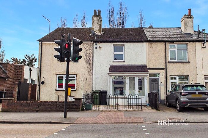 2 Bedroom Property To Rent In Chessington Road, West Ewell, Surrey., KT19