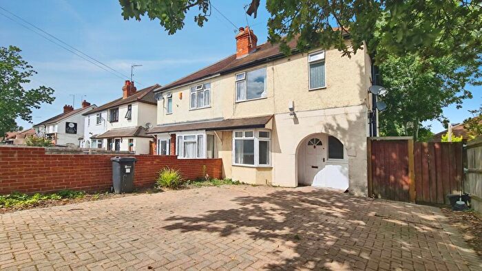 3 Bedroom House To Rent In Wokingham Road, Earley, Reading, RG6
