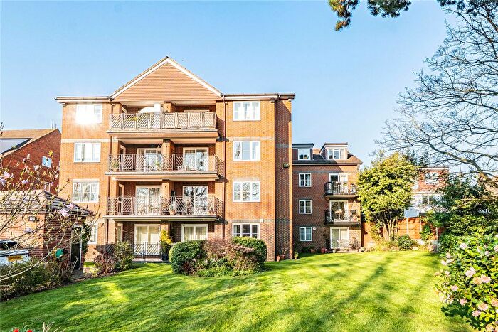 2 Bedroom Flat For Sale In Park Road, Beckenham, BR3