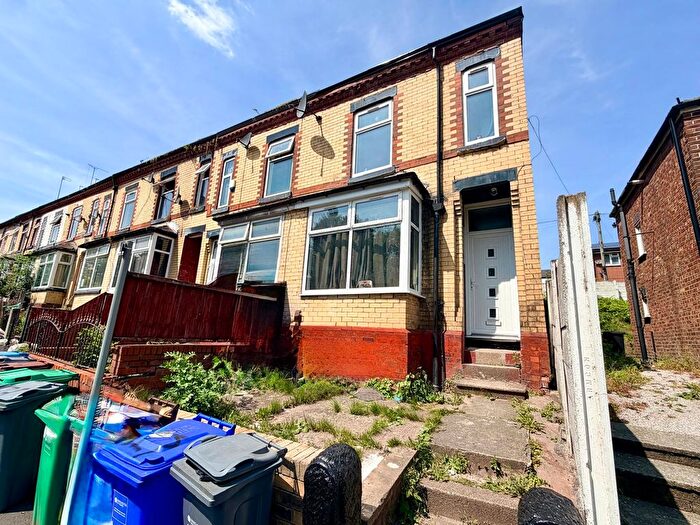 3 Bedroom End Of Terrace House To Rent In Delaunays Road, Manchester, M8