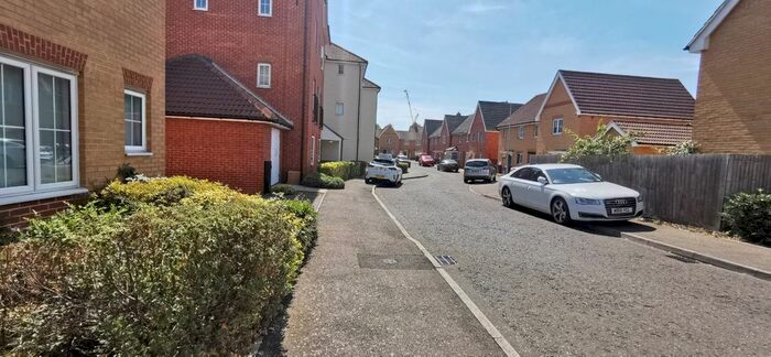 2 Bedroom Flat To Rent In Fuchsia House, Romford, RM10