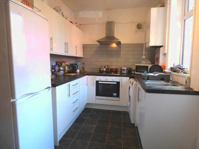 4 Bedroom End Of Terrace House To Rent In Ripon Street, Preston, PR1