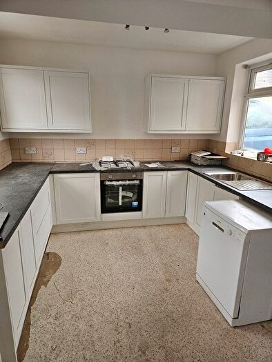 3 Bedroom End Of Terrace House To Rent In Perry Mead, Enfield, EN2