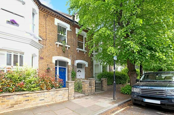 3 Bedroom Maisonette To Rent In Upham Park Road, London, W4