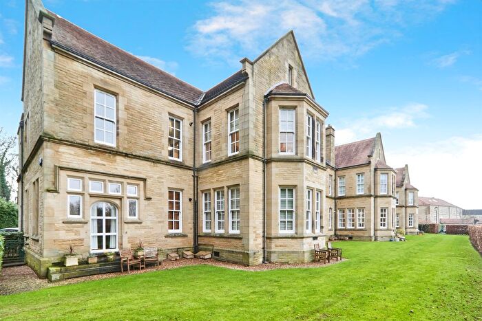 2 Bedroom Flat For Sale In Jill Kilner Drive, Burley In Wharfedale, Ilkley, LS29