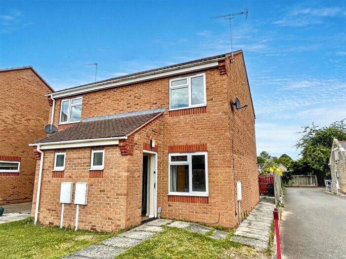 2 Bedroom Semi-Detached House For Sale In St. Georges Avenue, Stamford, PE9