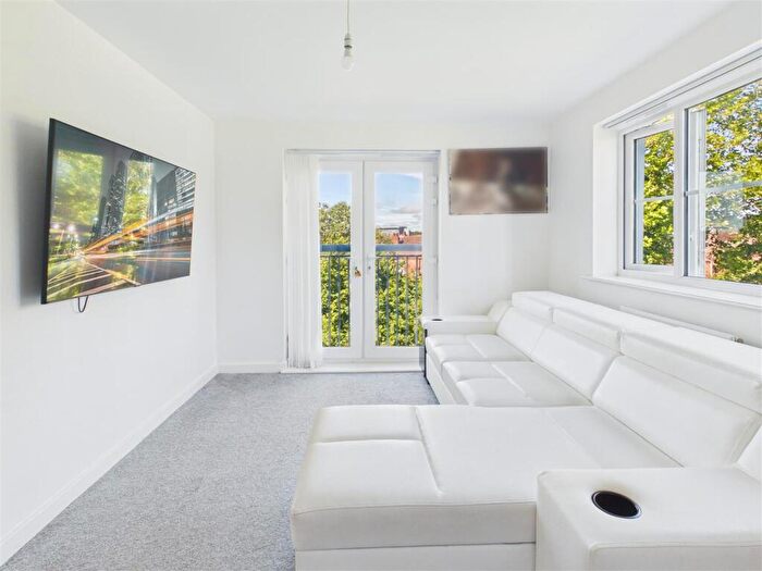 2 Bedroom Apartment For Sale In Websters House, Chelmsford Drive, Paragon Park, Coventry * Beautiful First Floor Apartment *, CV6