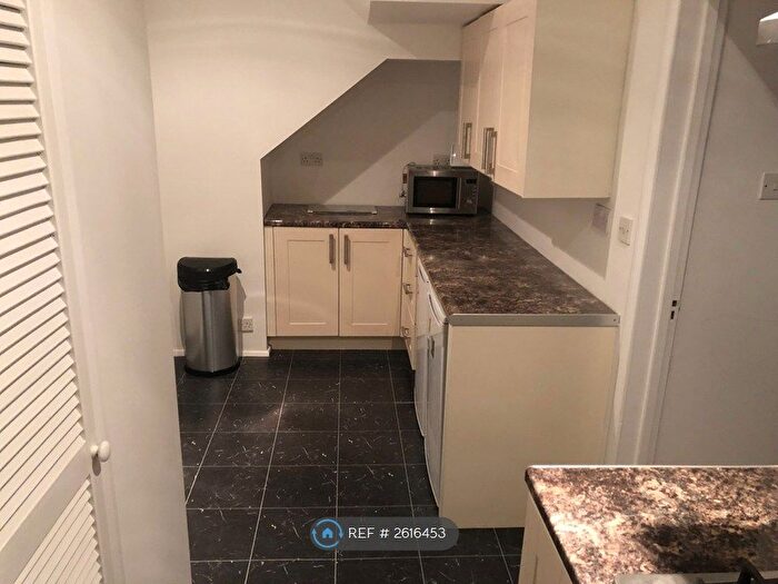 1 Bedroom Flat To Rent In Whitstable Road, Canterbury, CT2