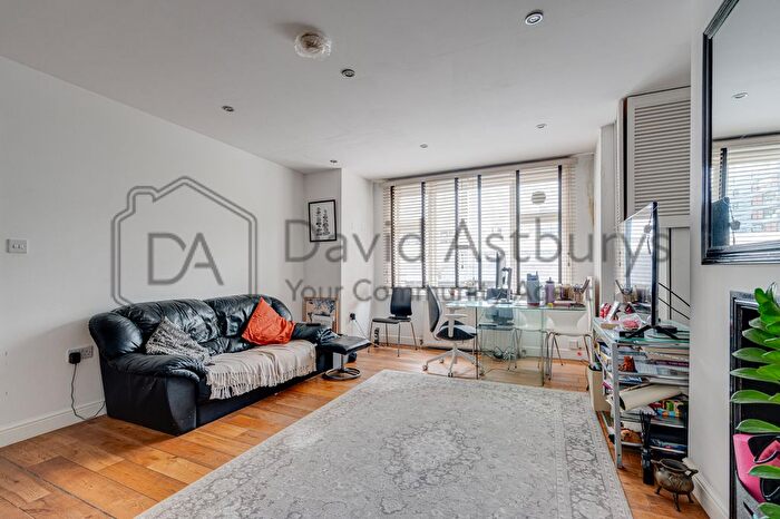 1 Bedroom Flat To Rent In Brondesbury Villas, Queen's Park, London, NW6