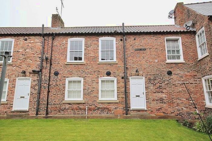 1 Bedroom Flat To Rent In West View, Snaith, Goole, DN14