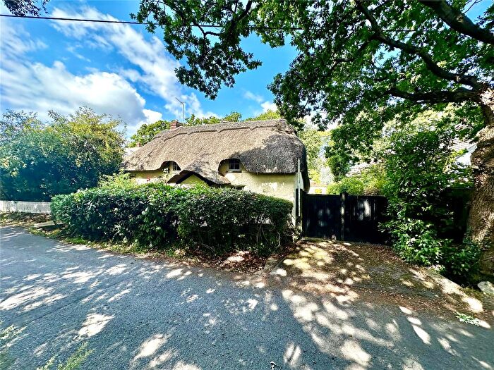2 Bedroom Detached House For Sale In Cottagers Lane, Hordle, Lymington, Hampshire, SO41