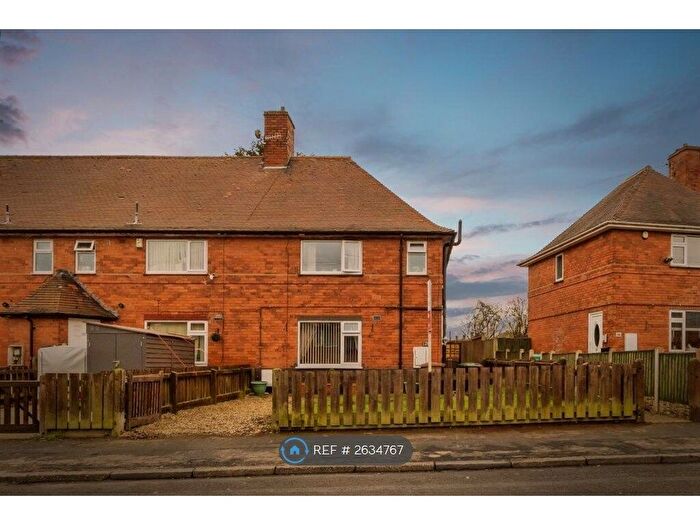 3 Bedroom Semi-Detached House To Rent In Amesbury Circus, Nottingham, NG8