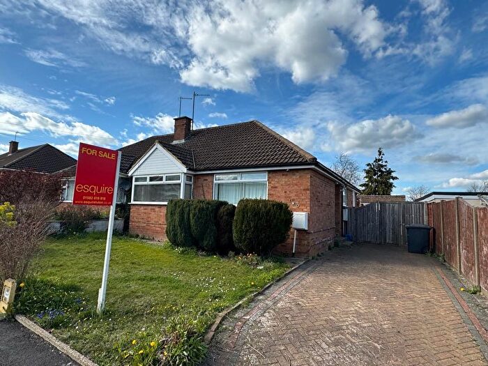 2 Bedroom Semi Detached Bungalow For Sale In Ripley Road, Luton, LU4