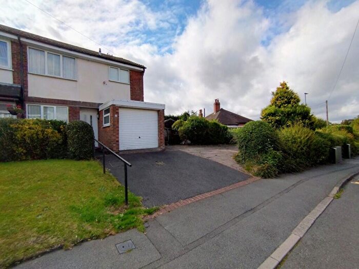 3 Bedroom Semi-Detached House For Sale In Lordshire Place, Packmoor, ST7