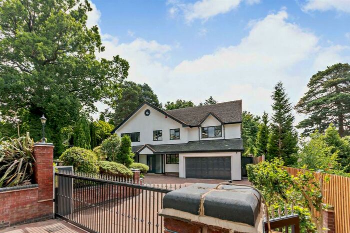 4 Bedroom Detached House To Rent In Heaton Drive, Sutton Coldfield, B74