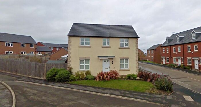 3 Bedroom Detached House To Rent In Thoresby Road, Mansfield Woodhouse, Mansfield, NG19