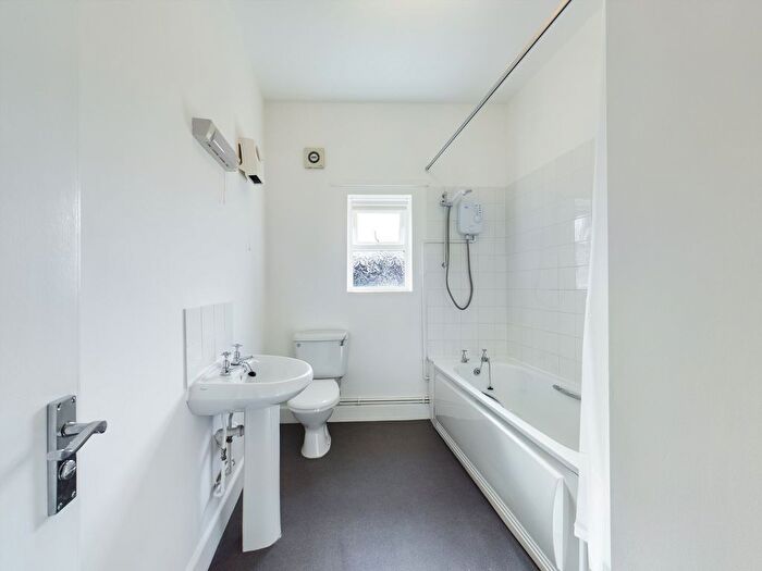 1 Bedroom Flat To Rent In Kendrick House, Kendrick Lane, Stroud, GL5