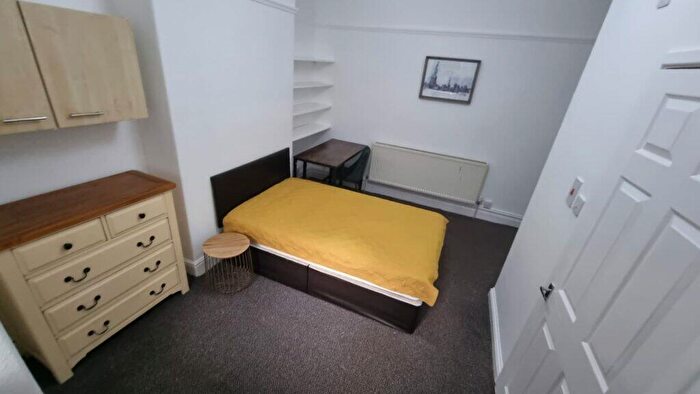 1 Bedroom Flat To Rent In Conference Road, Armley, Leeds, LS12